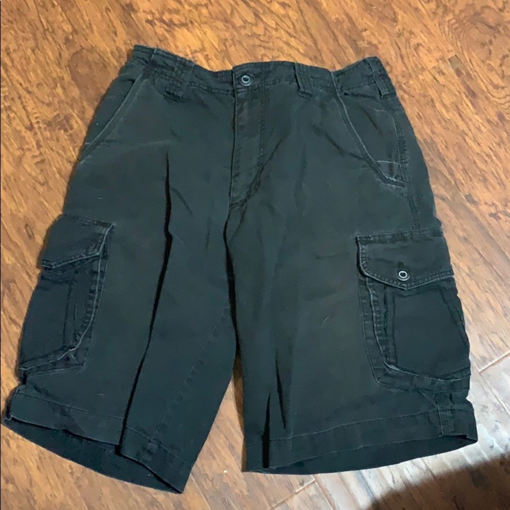 MEN’S Black Shorts. Size 32.